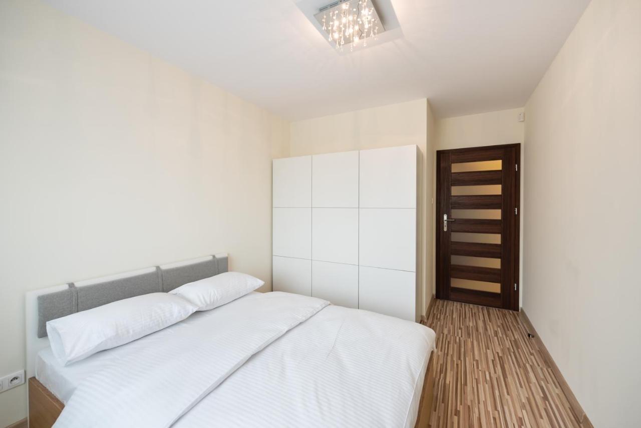 Metro Kondratowicza Spacious Apartment Varsovie Extérieur photo